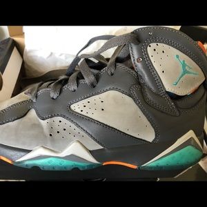 Air Jordan Retro 7 BG Size 5.5y “Barcelona Days”